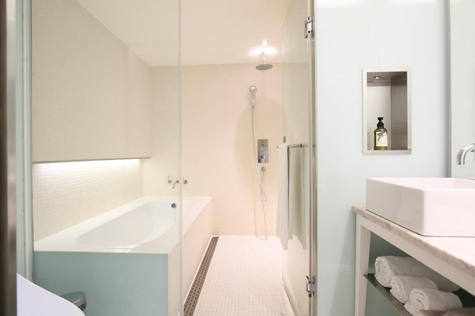 Ambience 3* Taipei