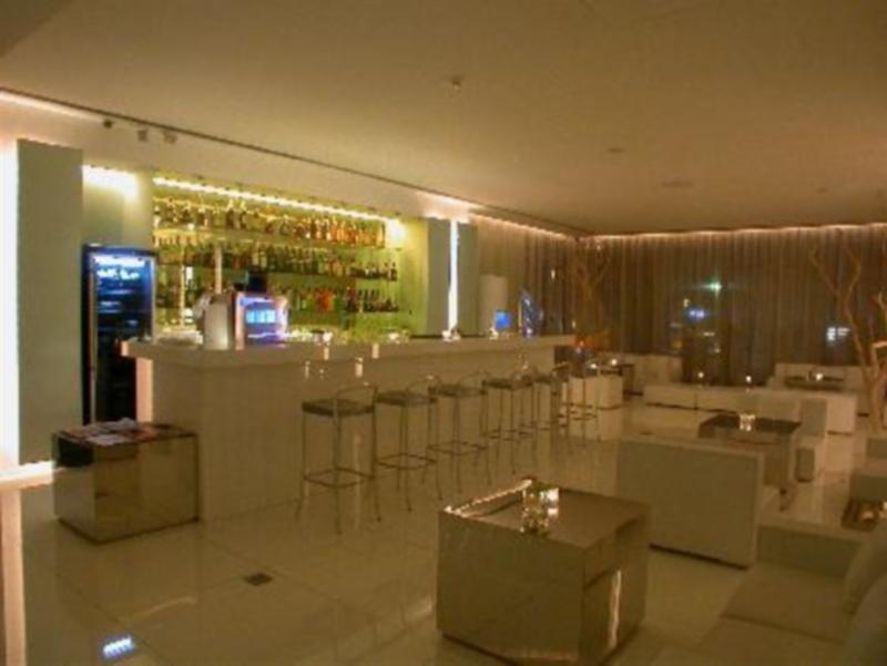 Khách sạn Ambience